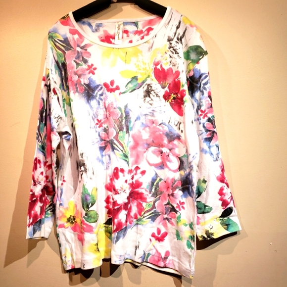 Endless Designs Womens White Floral Shirt Blouse - Picture 3 of 7